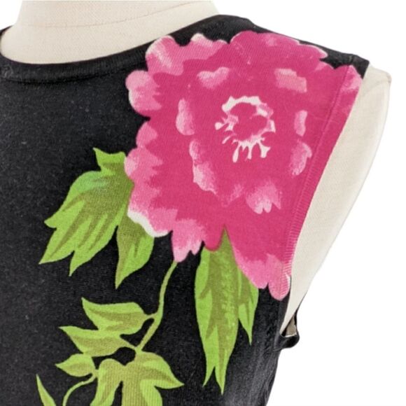 Silk blend bold rose and black sweater vest medium - Picture 3 of 7